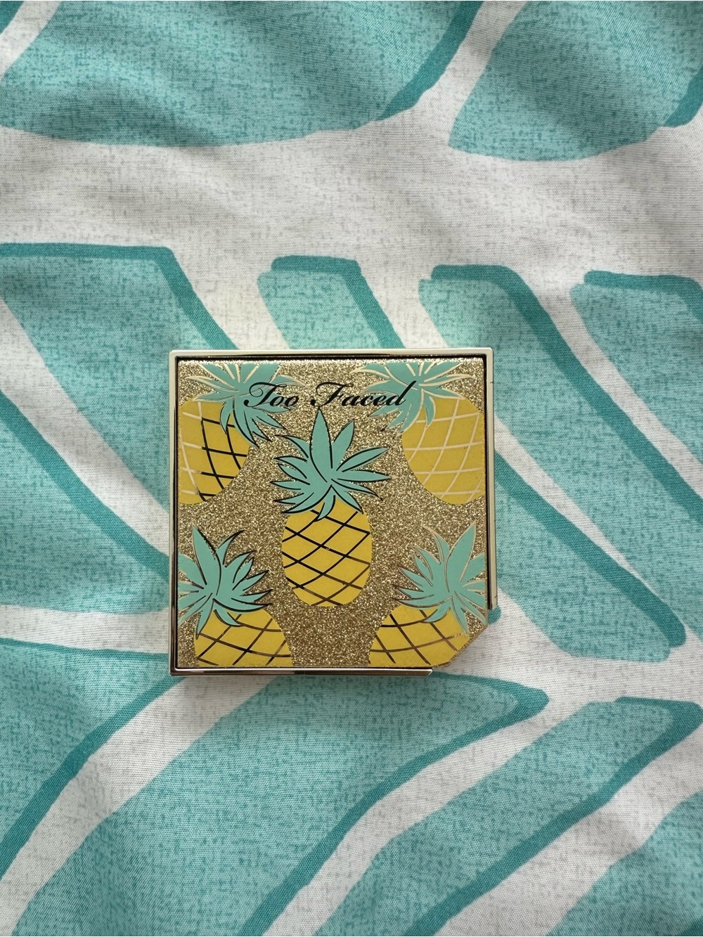 Too faced bronzer